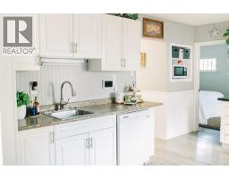 4pc Bathroom - 5720 50a Avenue, Stettler, AB T4K1C5 Photo 6