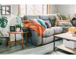 Laundry room - 5720 50a Avenue, Stettler, AB T4K1C5 Photo 8