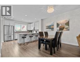 5pc Bathroom - 31 Red Embers Lane Ne, Calgary, AB T3N1B6 Photo 8