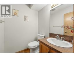 28 Martinglen Way Ne, Calgary, AB T3J3H9 Photo 14