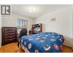28 Martinglen Way Ne, Calgary, AB T3J3H9 Photo 19