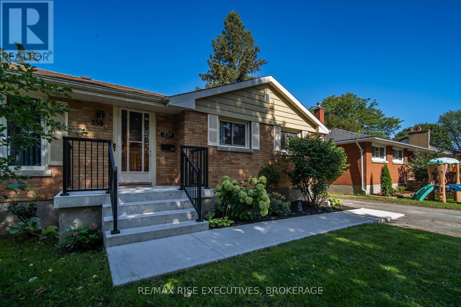 339 ARROWHEAD PLACE, Kingston (West of Sir John A. Blvd) — photo 4