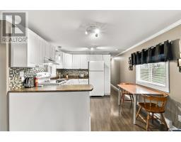 4 Cedar Drive thumbnail 7