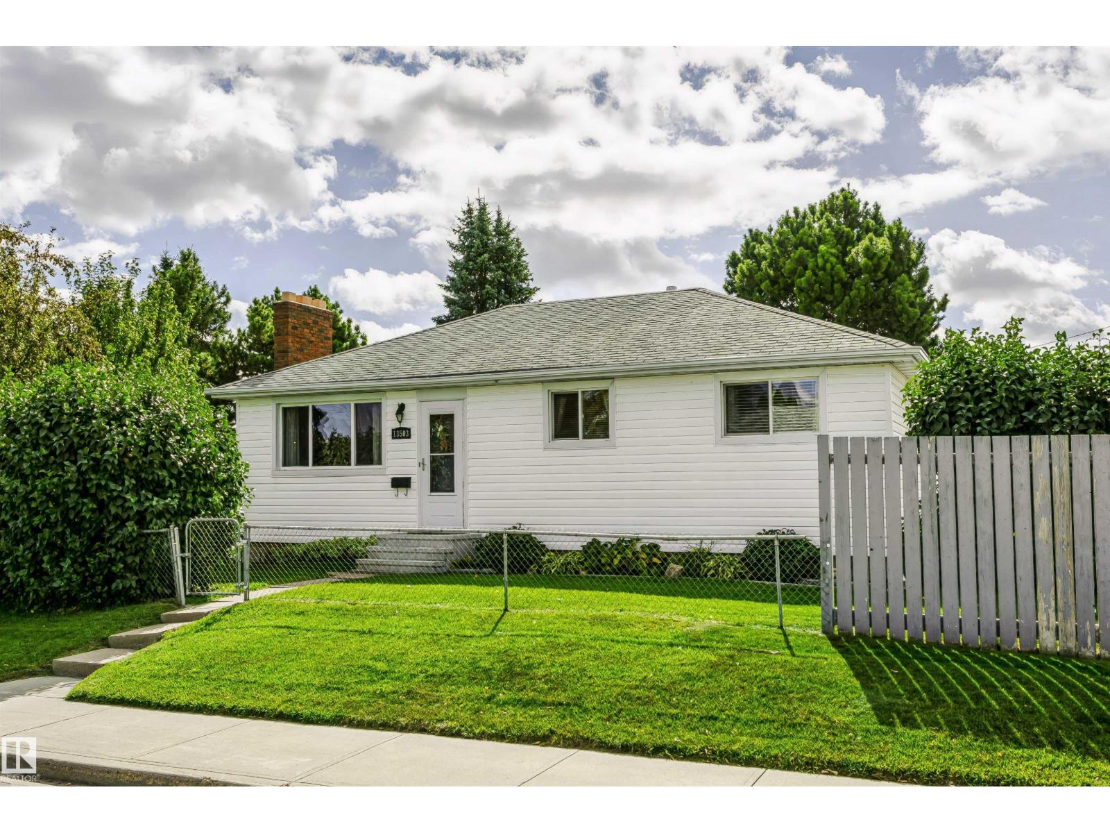 13503 135 AV NW, Edmonton, Alberta, T5L3Y4