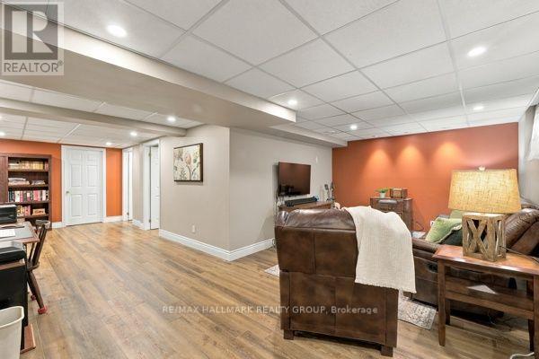 22 GRAND HARBOUR COURT photo 24
