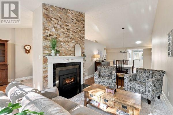 22 GRAND HARBOUR COURT photo 10