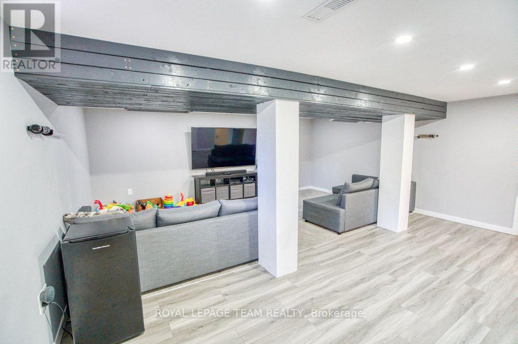 14 MAITLAND STREET - 21