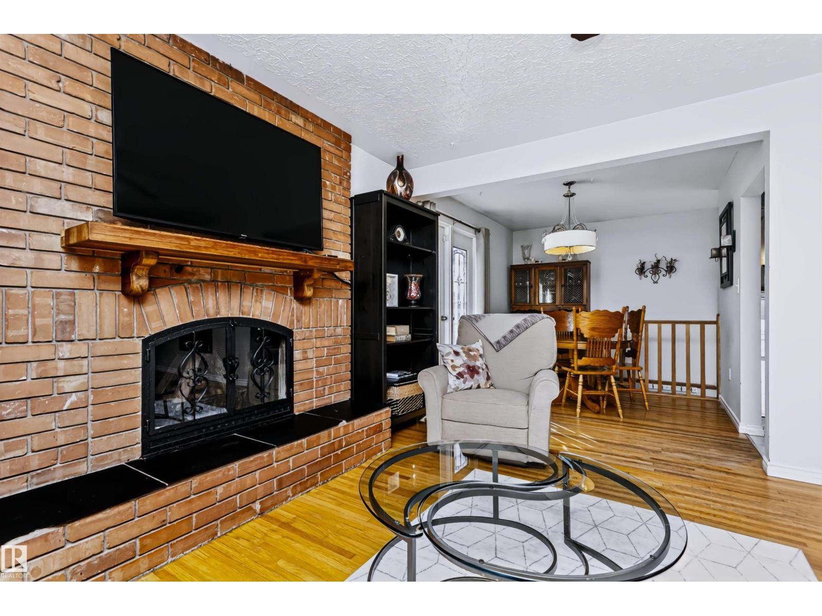 13503 135 AV NW - 12