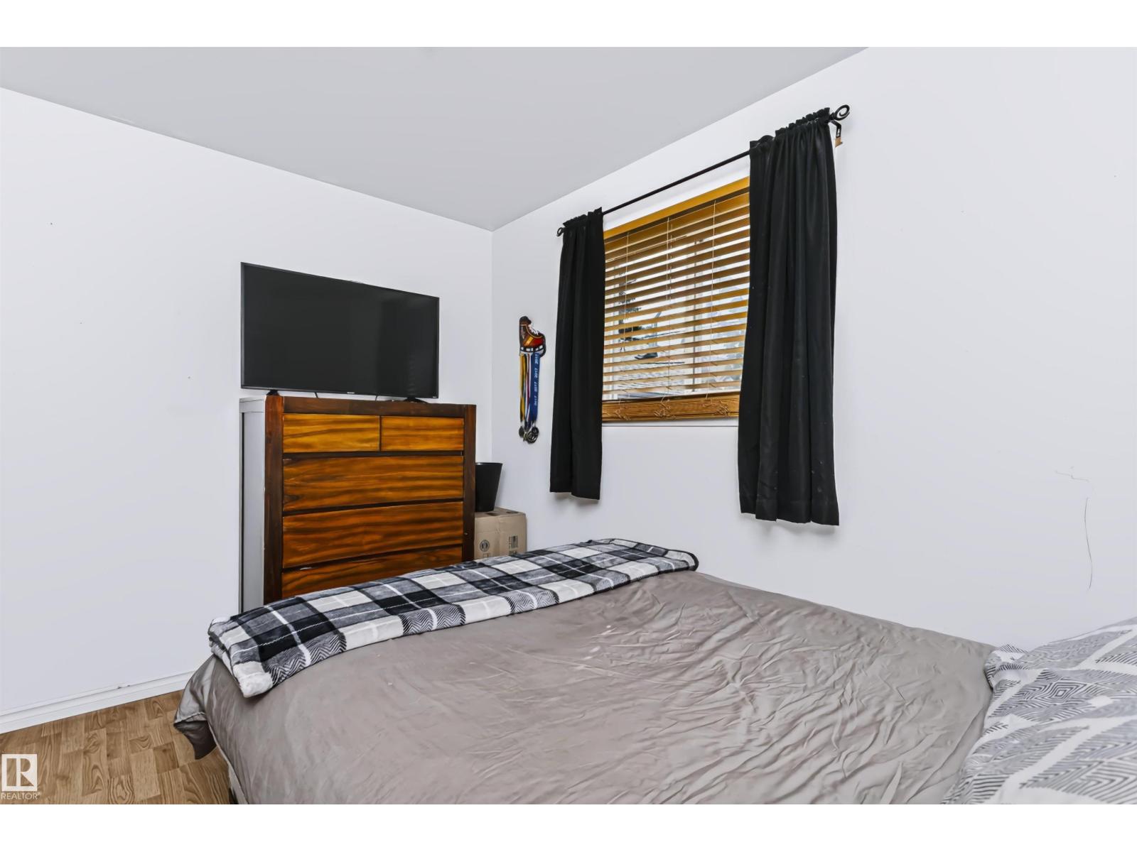 13503 135 AV NW - 29