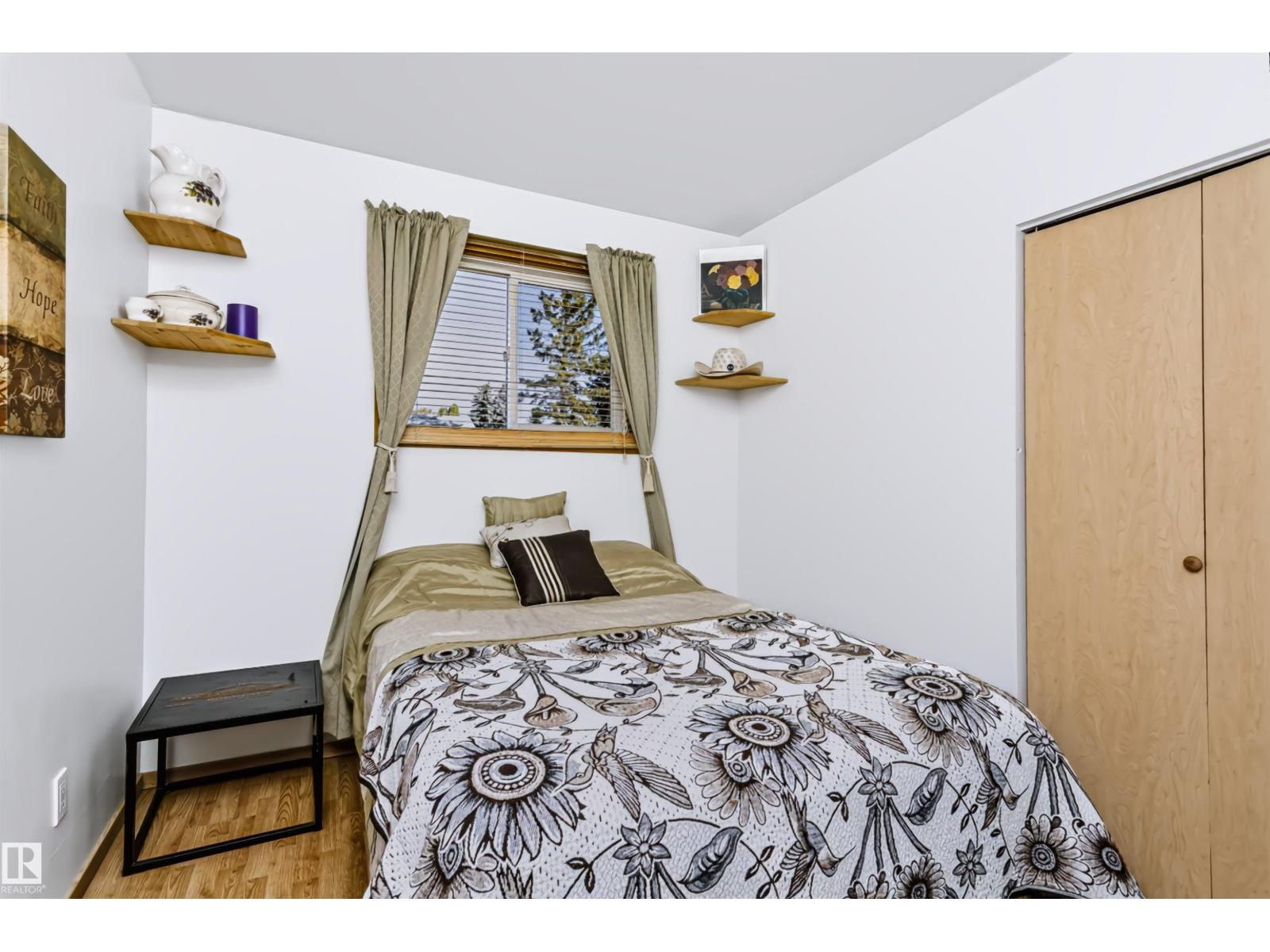 13503 135 AV NW - 27