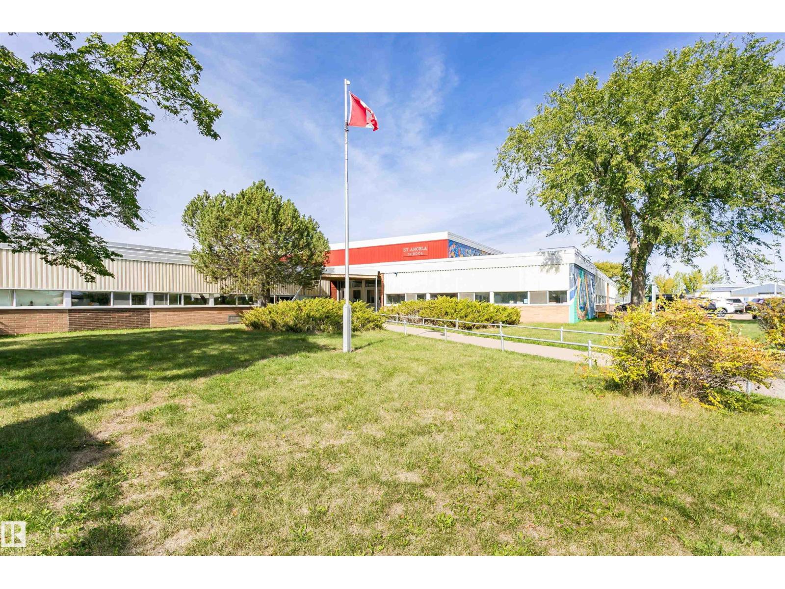 13503 135 AV NW - 58