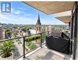 1003 - 111 Bathurst Street, Toronto, ON M5V0M9 Photo 6
