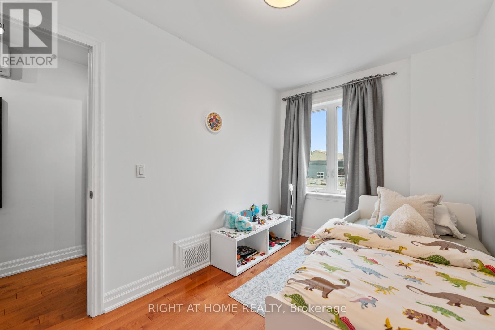 5 1/2 LUTTRELL AVENUE - 22