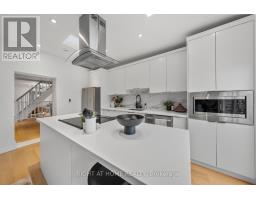5 1/2 Luttrell Avenue, Toronto, ON M4C5E2 Photo 14
