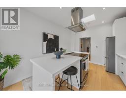 5 1/2 Luttrell Avenue, Toronto, ON M4C5E2 Photo 15
