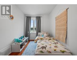 5 1/2 Luttrell Avenue, Toronto, ON M4C5E2 Photo 21