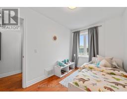 5 1/2 Luttrell Avenue, Toronto, ON M4C5E2 Photo 22