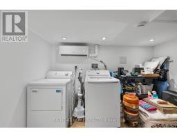 5 1/2 Luttrell Avenue, Toronto, ON M4C5E2 Photo 25