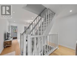 5 1/2 Luttrell Avenue, Toronto, ON M4C5E2 Photo 8