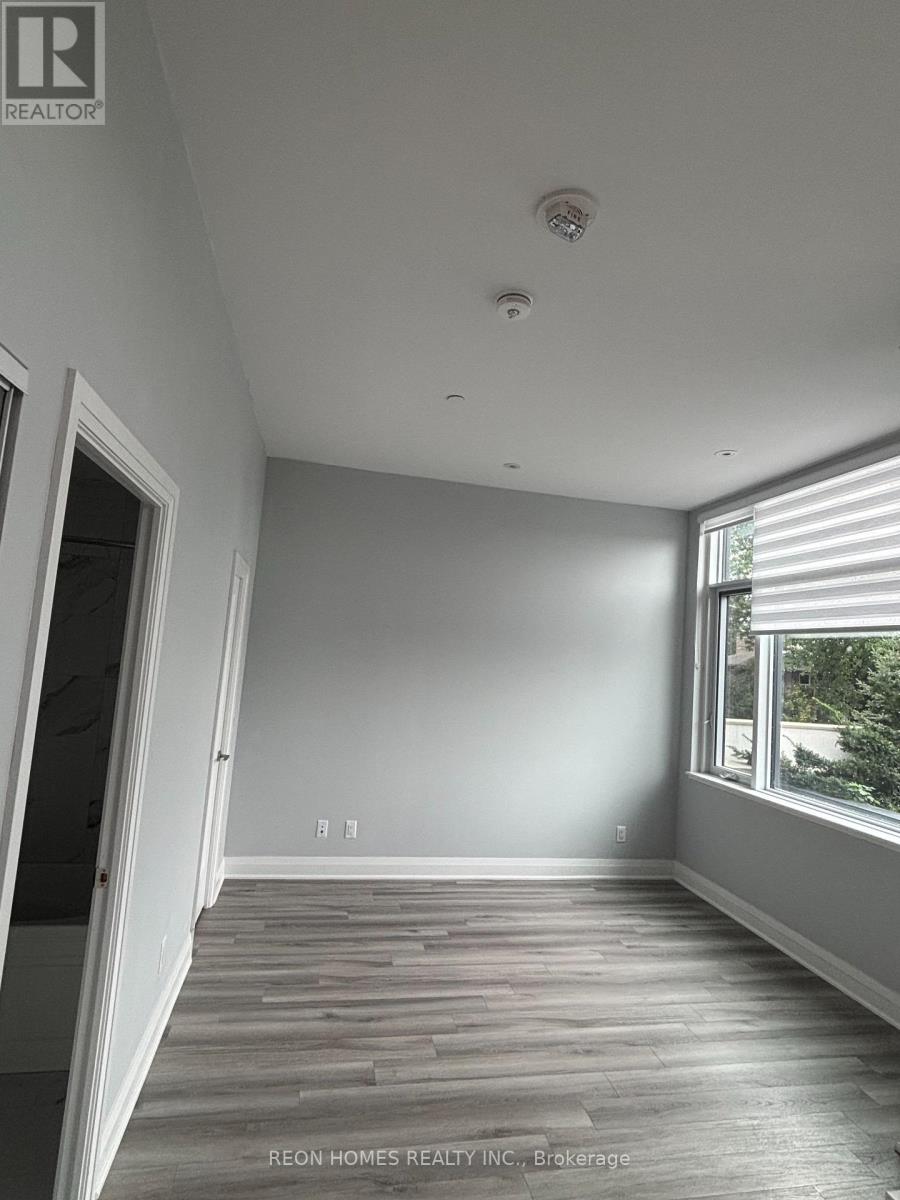 #106 3220 SHEPPARD AVENUE E - 5