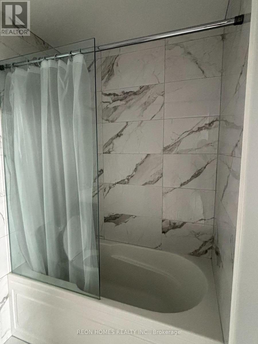 #106 3220 SHEPPARD AVENUE E - 6