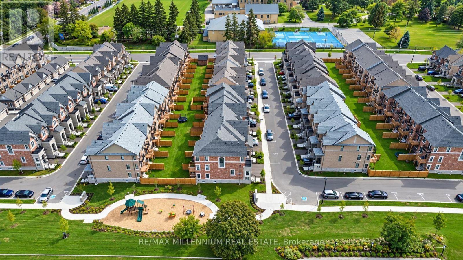 24 Calloway Way, Whitby, ON photo 5