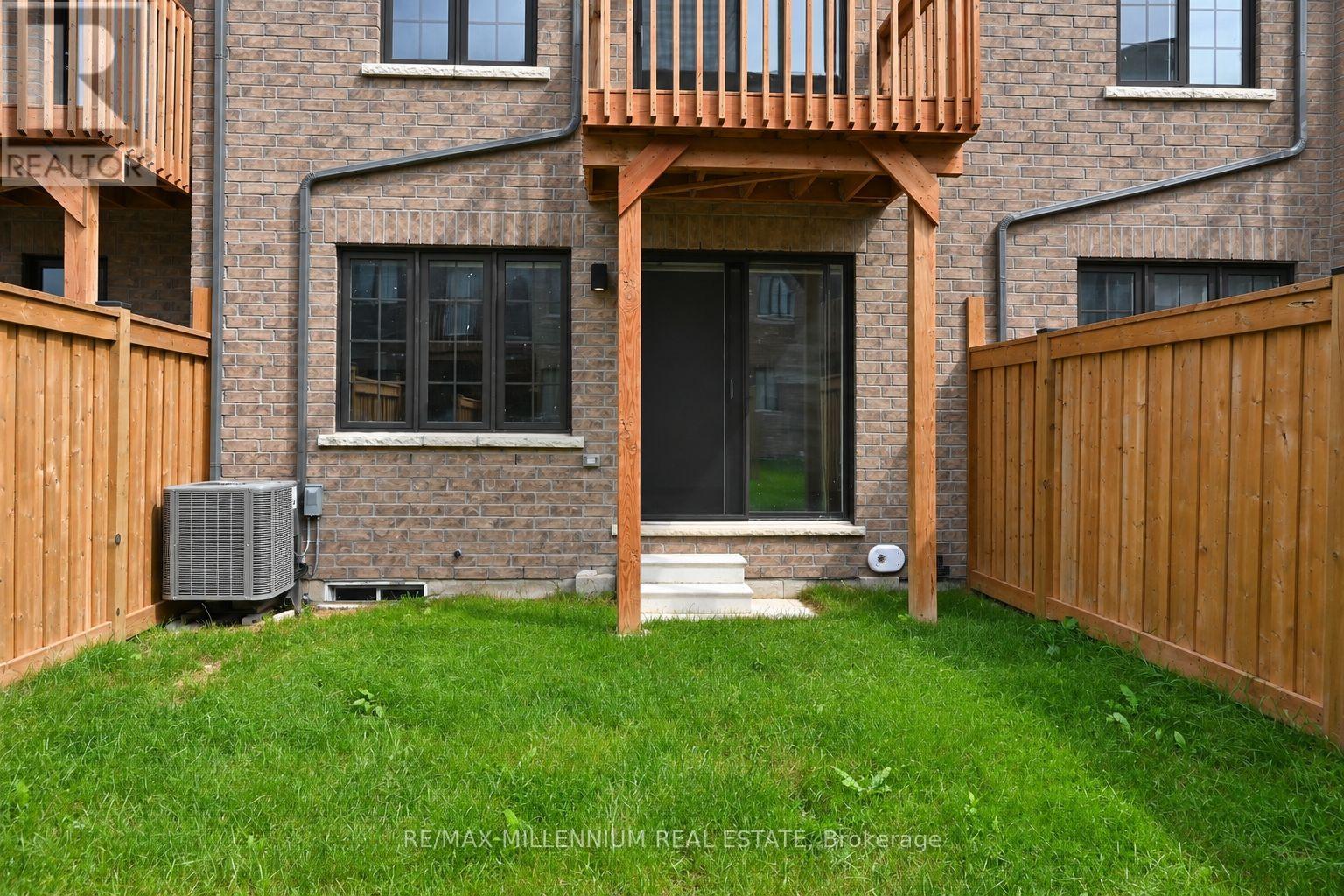 24 Calloway Way, Whitby, ON photo 7