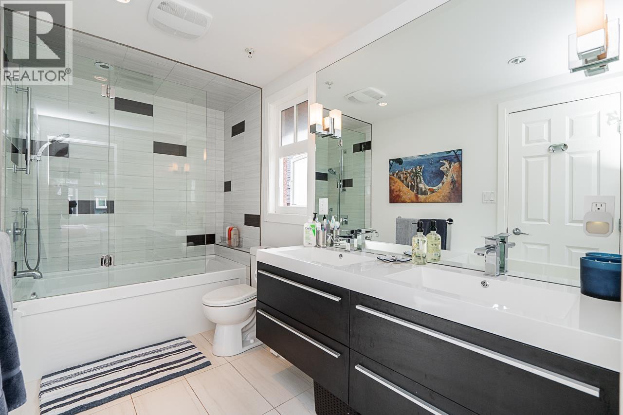 3 Bed, 3 Bath House for Sale in Vancouver – 3328 W 7TH AVENUE, Vancouver – MLS# R3166251 - Image 21