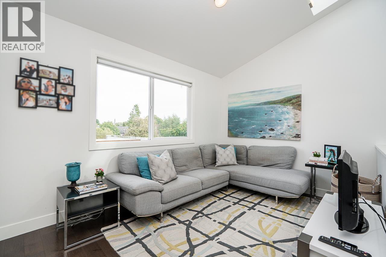 3 Bed, 3 Bath House for Sale in Vancouver – 3328 W 7TH AVENUE, Vancouver – MLS# R3166251 - Image 26