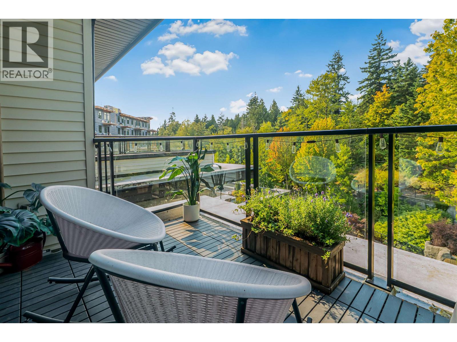 1 Bed, 1 Bath Apartment for Sale in Burnaby – 401 7418 BYRNEPARK WALK, Burnaby – MLS# R3166254 - Image 17