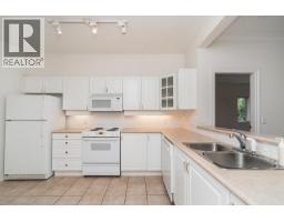 207 678 W Queens Road, North Vancouver, BC V7N2L3 Photo 10