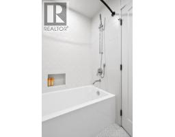 413 55 Klahanie Drive, Port Moody, BC V3H0M9 Photo 26