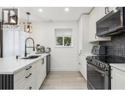 7 848 W 16th Street, North Vancouver, BC V7P1R3 Photo 16