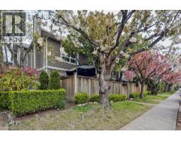 7 848 W 16th Street, North Vancouver, BC V7P1R3 Photo 6