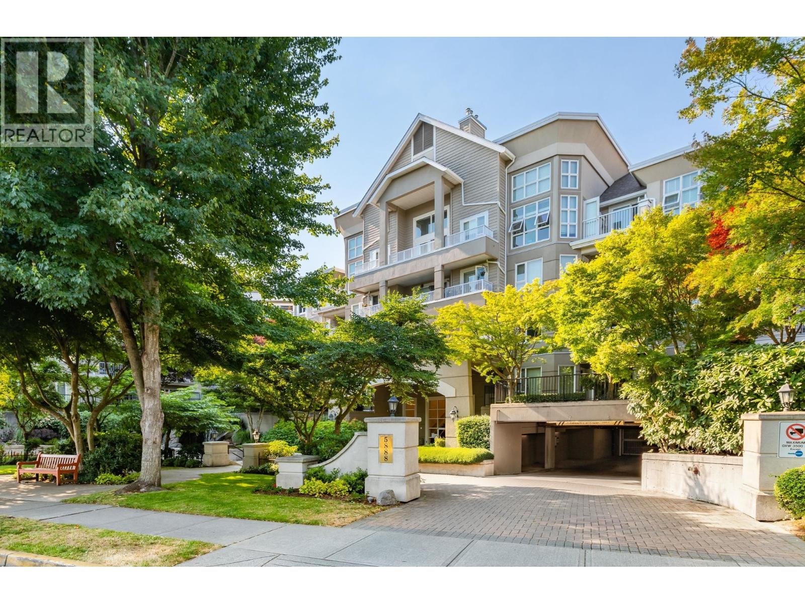 230 5888 DOVER CRESCENT