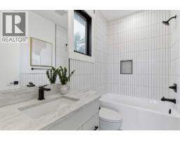 218 19 Avenue, Calgary, AB T2M0Y2 Photo 37