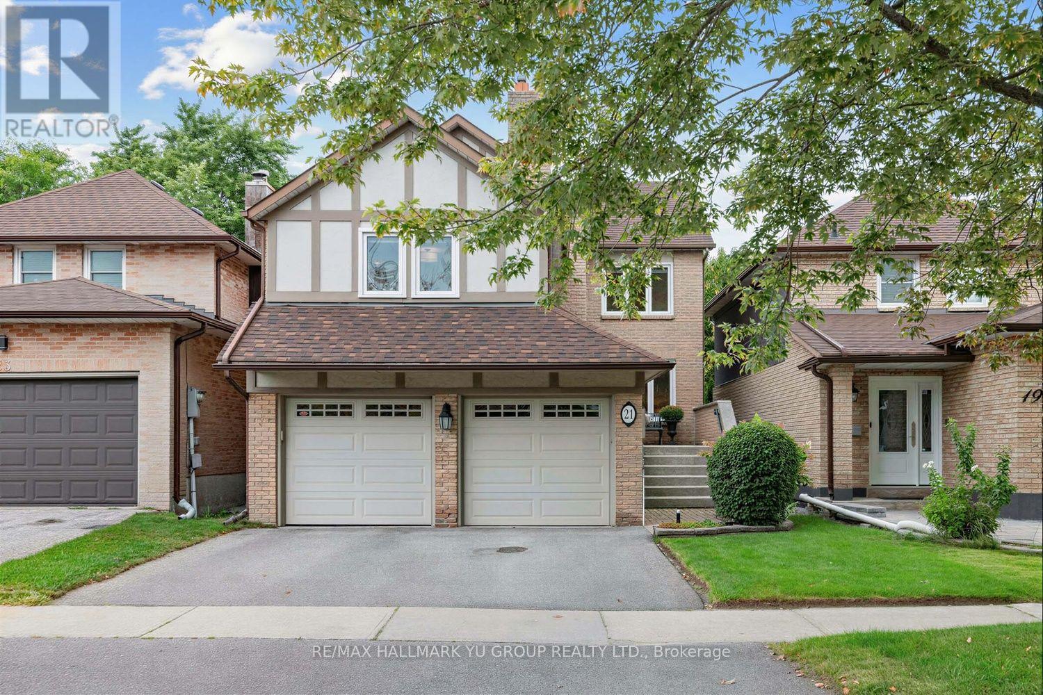 Listing photo of 21 ESTHER CRESCENT