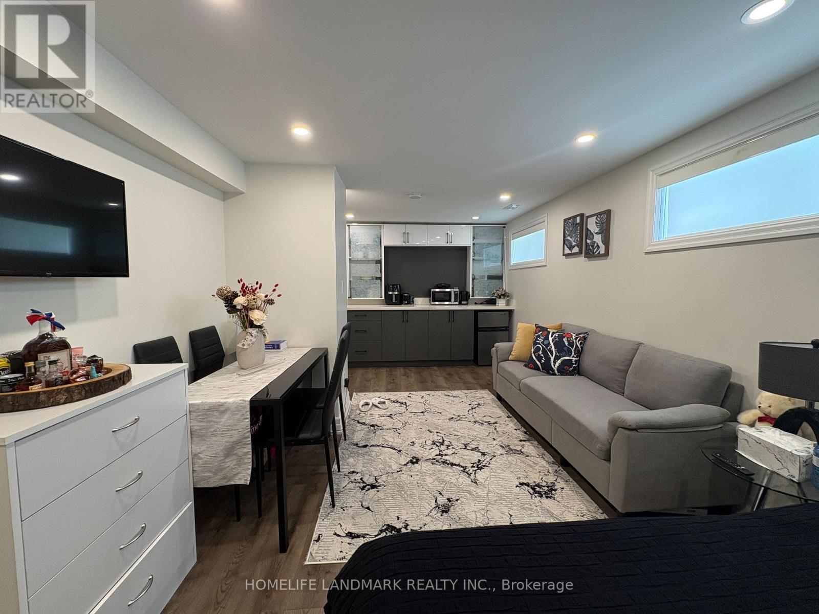BSMT STUDIO - 345 PALMER AVENUE