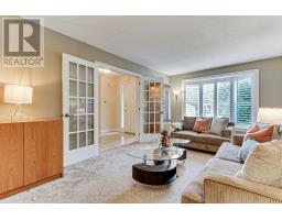 64 Golf Links Drive, Aurora, ON L4G3V3 Photo 11
