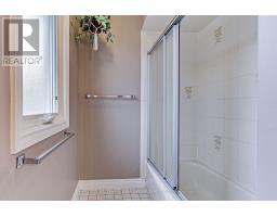 64 Golf Links Drive, Aurora, ON L4G3V3 Photo 45