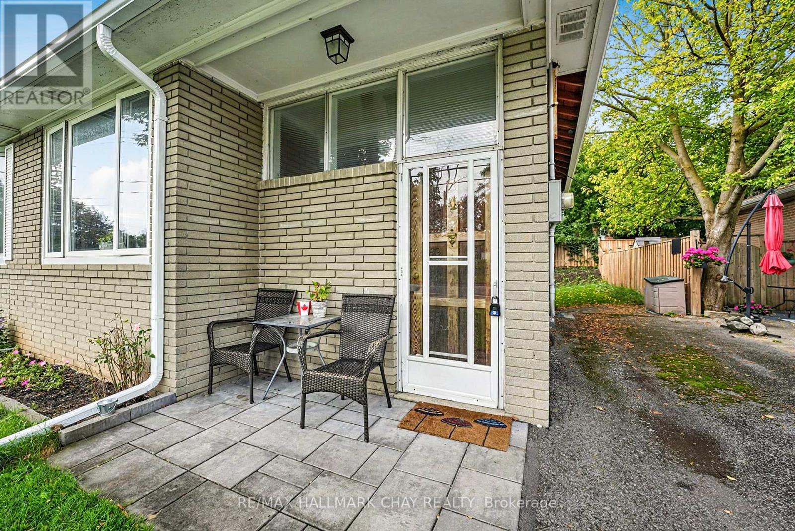 84 LONGFORD DRIVE - 2