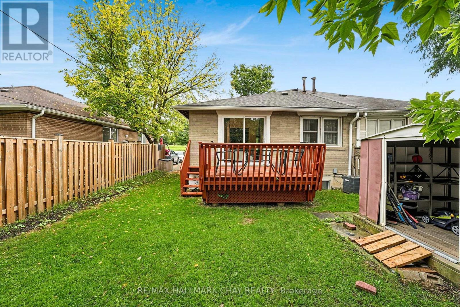 84 LONGFORD DRIVE - 23