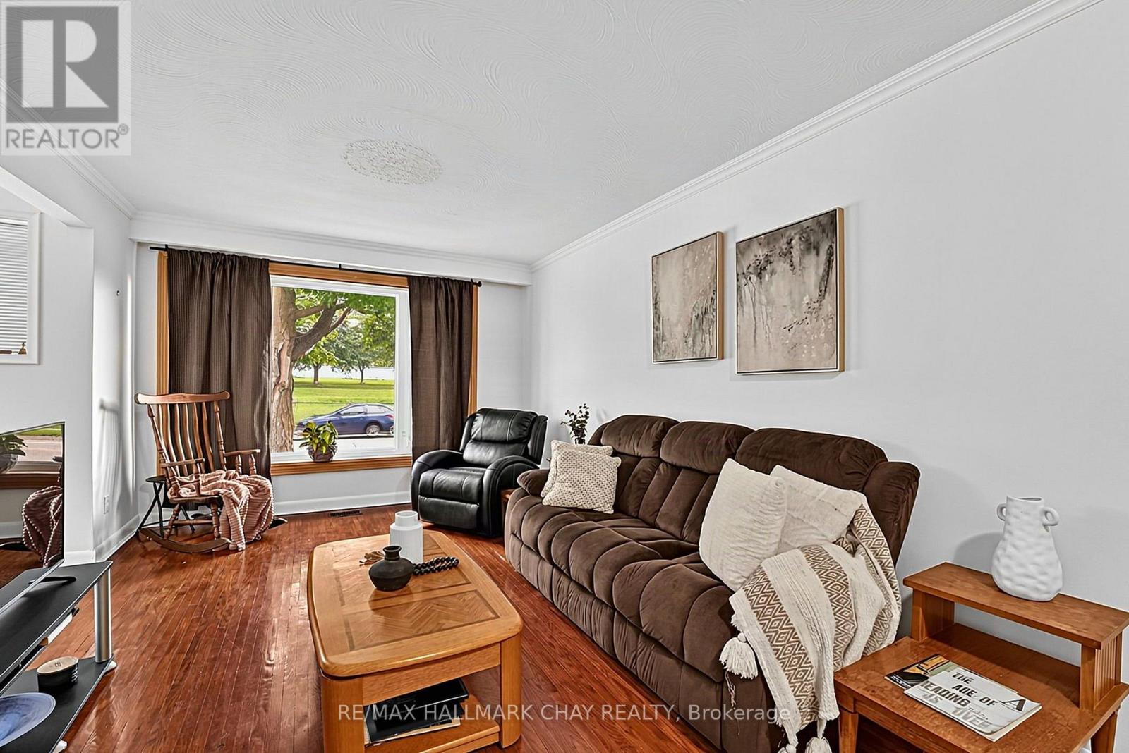 84 LONGFORD DRIVE - Image 3