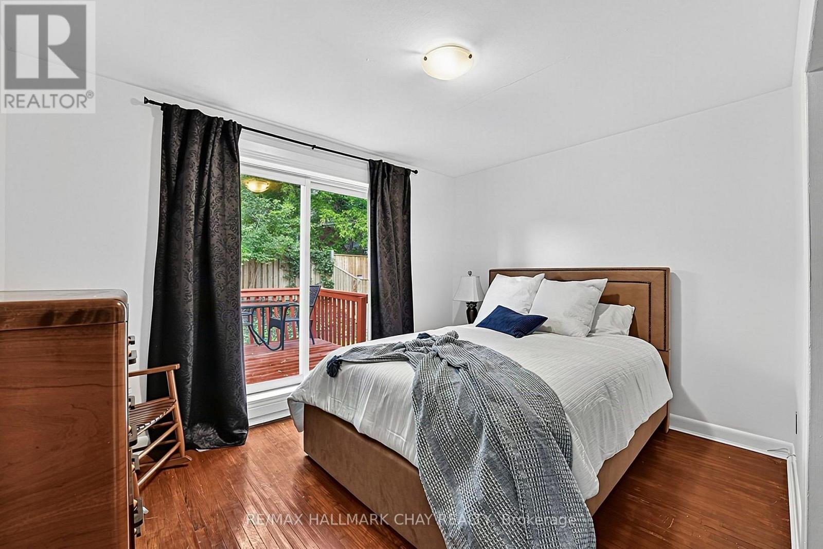 84 LONGFORD DRIVE - 8