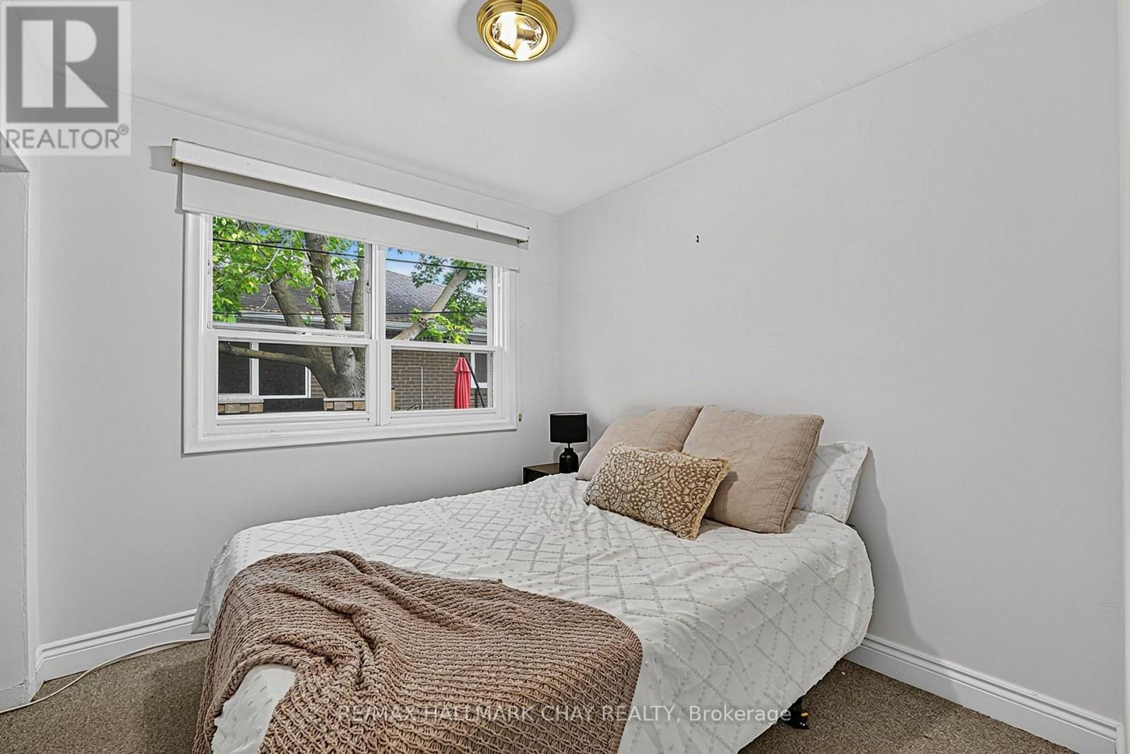 84 LONGFORD DRIVE - 9