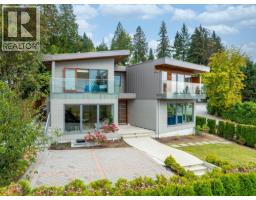 4716 Skyline Drive, North Vancouver, BC V7R3H8 Photo 6