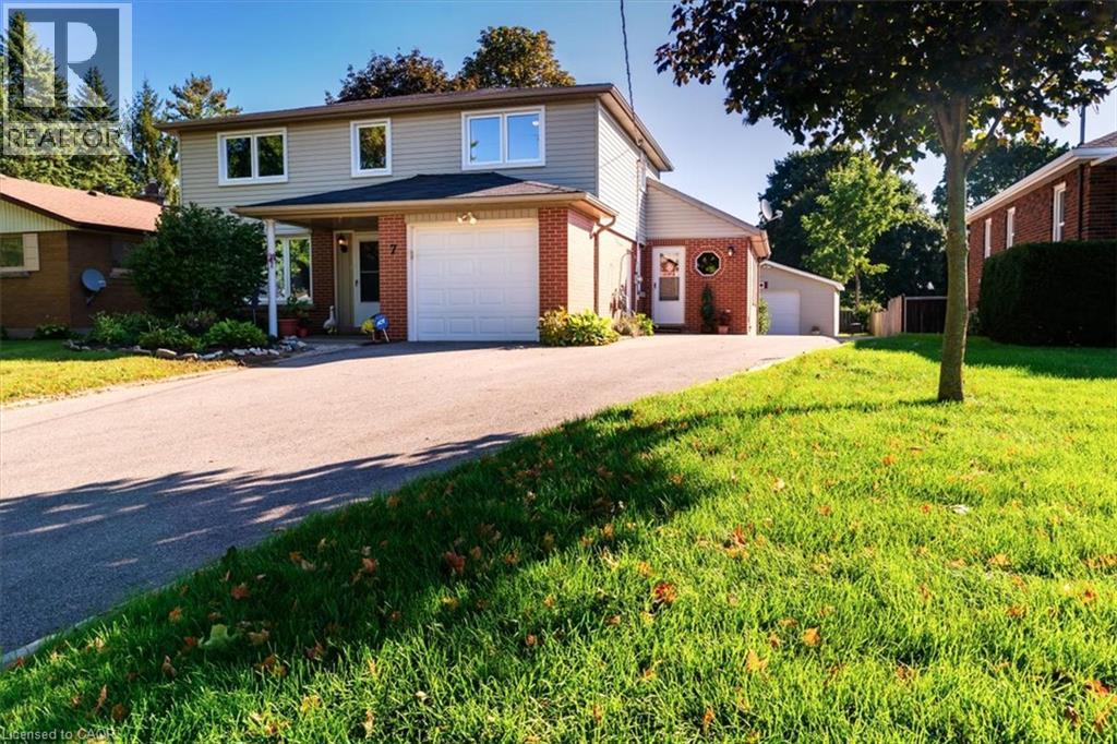 7 MARTIN Avenue - 1