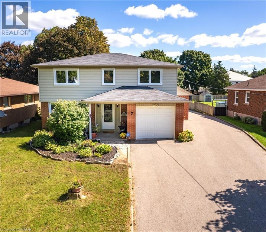 7 MARTIN Avenue - 2