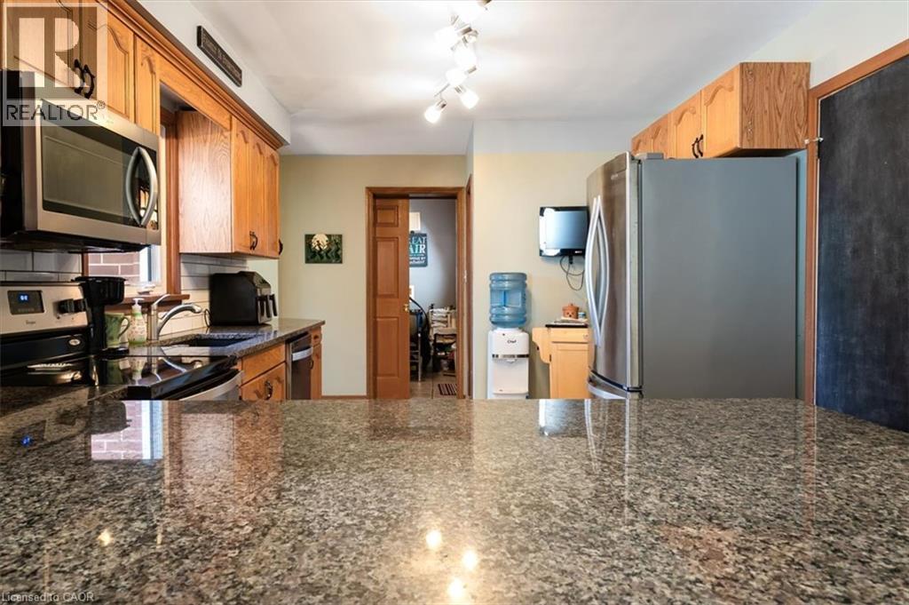 7 MARTIN Avenue - Image 20