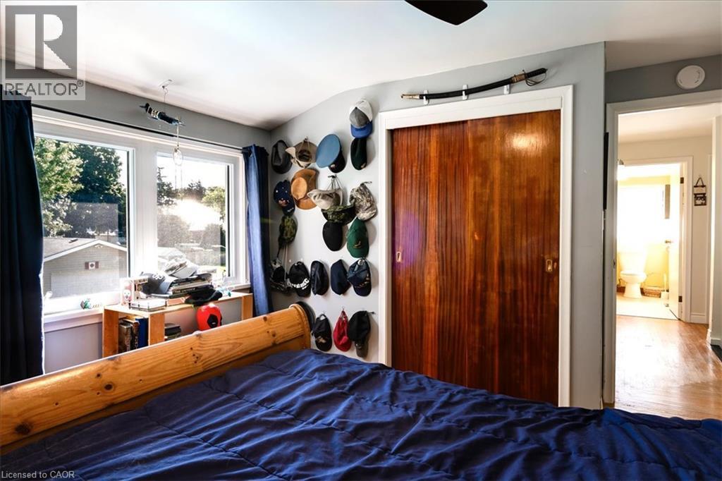 7 MARTIN Avenue - 33
